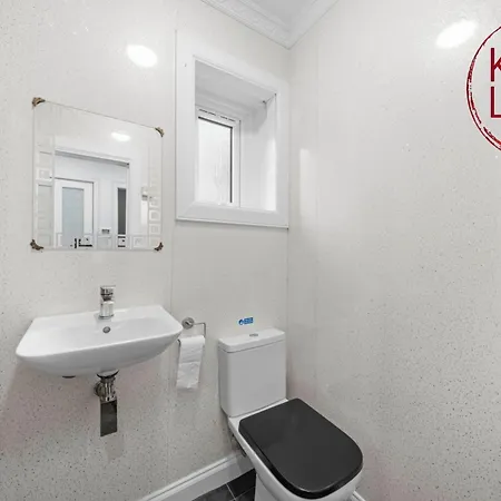 Fraser House By Klass Living Rutherglen * Glasgow