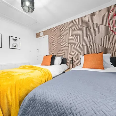 Ferienhaus Fraser House By Klass Living Rutherglen Glasgow