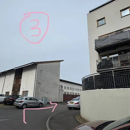 Проживание в семье 23 Lochburn Gardens - Carz Глазго