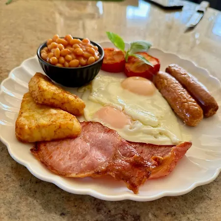 Finn Village Loch Lomond - The Black With Private Jacuzzi-style Bath
