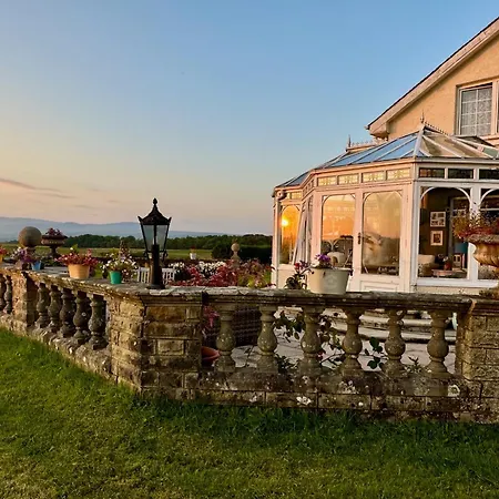 Finn Village Loch Lomond - The Black With Private Jacuzzi-style Bath