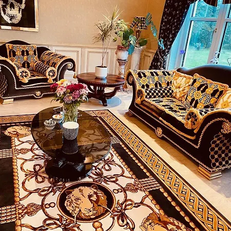 Homestay szállás Finn Village Loch Lomond - The Black With Private Jacuzzi-style Bath *