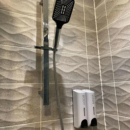 Entire Spacious 3-bed Family Home, Centre, Free Parking, Garden 公寓 格拉斯哥