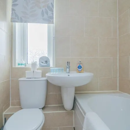 Clydebank 2 Bedroom Ferienhaus