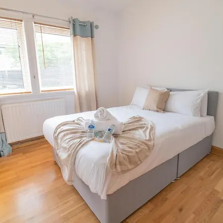 Clydebank 2 Bedroom * Glasgow