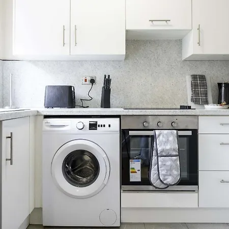 Сasa de vacaciones 2 Bdr House By Caledonia Luxe Short Lets & Serviced *