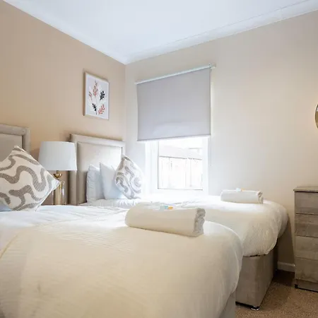 2 Bdr House By Caledonia Luxe Short Lets & Serviced