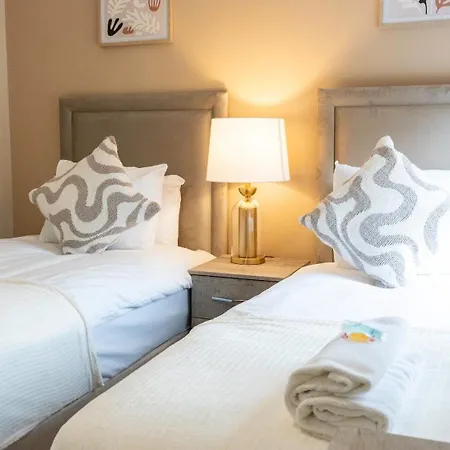 Сasa de vacaciones 2 Bdr House By Caledonia Luxe Short Lets & Serviced *