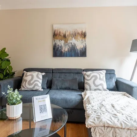 2 Bdr House By Caledonia Luxe Short Lets & Serviced