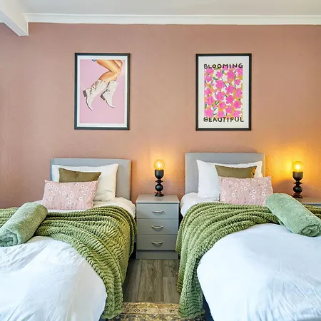 Apartamento Comfortable 2br With Free Parking Glasgow