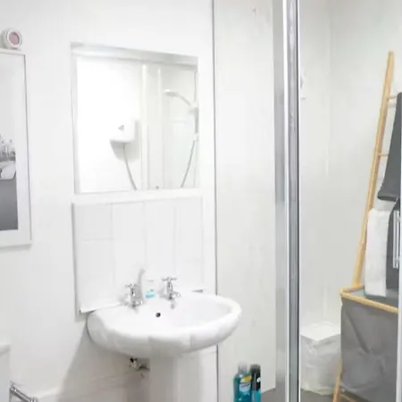 Centre 2 Bed
