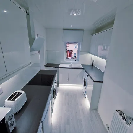 Lägenhet Modern 2 Bedroom With Extra Loft Bedroom Glasgow
