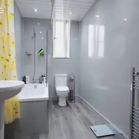 Cosy And Bright 3-bedroom Flat Appartement