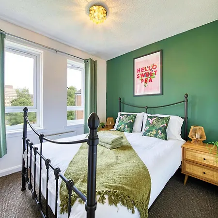2br Flat Walk To Buchanan Hydro With Parking Appartamento Glasgow