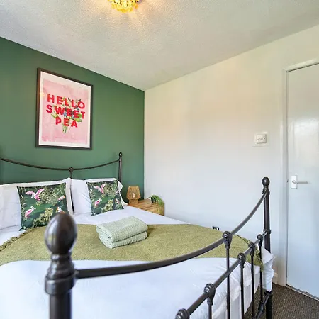 2br Flat Walk To Buchanan Hydro With Parking Appartamento Glasgow