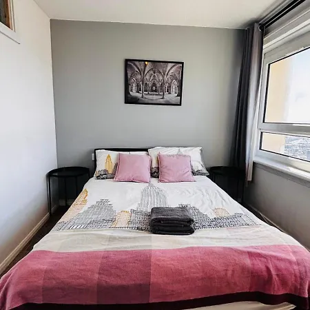 Floor Of The Building, Spectacular Views! غلاسغو