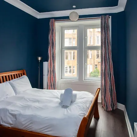 Modern, Light-filled And Sleek West End Apartamento