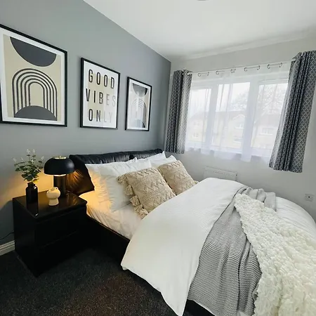 Elegant 3br House In * Glasgow