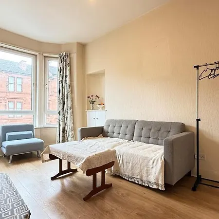 One Bedroom Flat Close To Centre And Amenities Apartament *