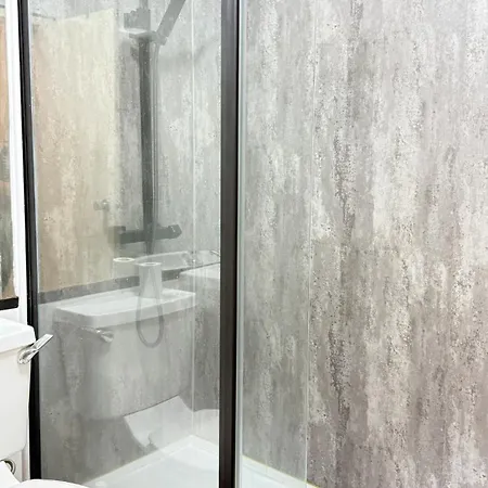 One Bedroom Flat Close To Centre And Amenities * 格拉斯哥