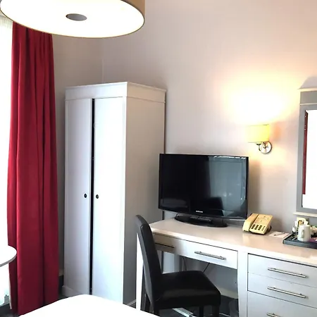 Millennium Hotel 4*