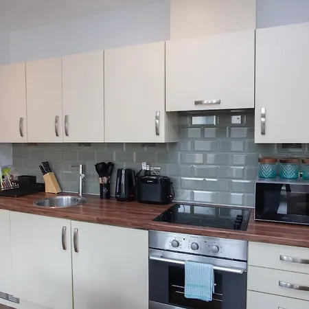 Stylish 3rd Floor Flat In Historic Merchant * Glasgow