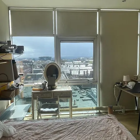 Проживание в семье 2B2B Sunshine Accommodation In The City Centre