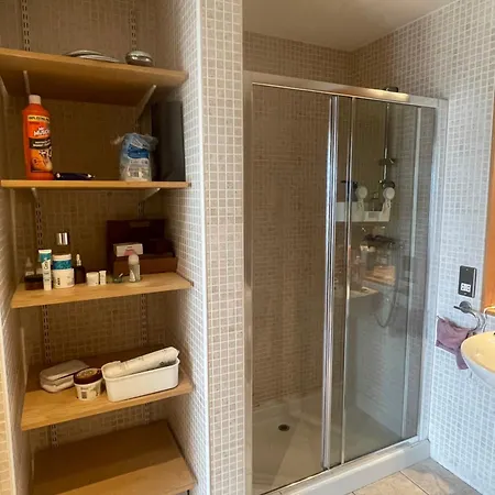 2B2B Sunshine Accommodation In The City Centre *