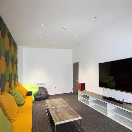 For Students Only - Foundry Courtyard In