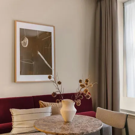 Aparthotel Vcity At The Teacher