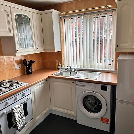 3br Flat Sleeps 6 West End Sights Driveway * Glasgow