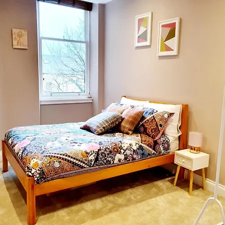 Unique Victorian In Апартаменты Глазго