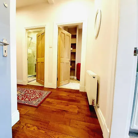 Апартаменты Unique Victorian In *