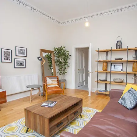 Spacious Period In Lägenhet Glasgow