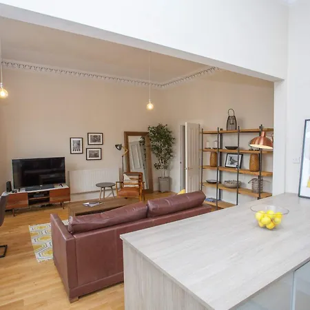 Spacious Period In * Glasgow