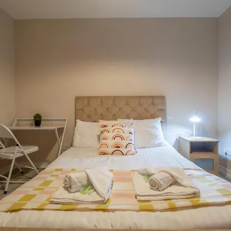 Gem Main Door Parking - Pass The Keys Appartement Glasgow