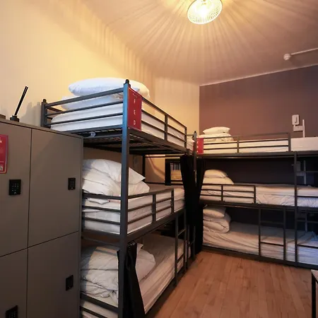 Revolver グラスゴー