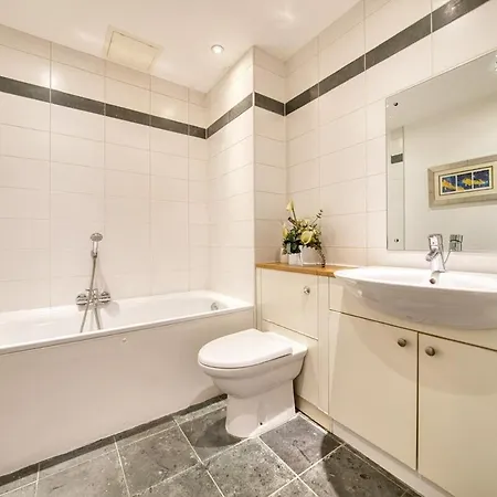 Apartment Lovely 2 Bed Water Front Glasgow