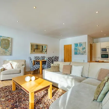 Apartment Lovely 2 Bed Water Front