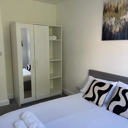 With 2 Bedrooms Apartment