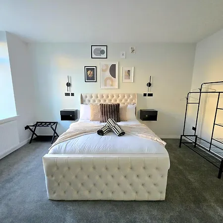 بيت للعطل 3-bed In *