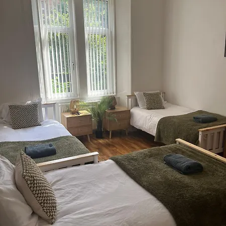 Διαμέρισμα 3br Near Ibrox Subway Sleeps 7 And Parking