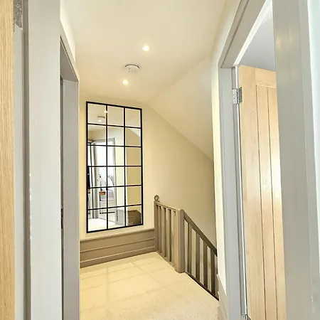 Newly Renovated Gem - Free Parking & Modern Comfort