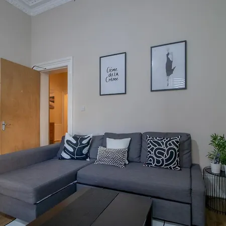 Haven Main Door & Parking - Pass The Keys Vakantiehuis *