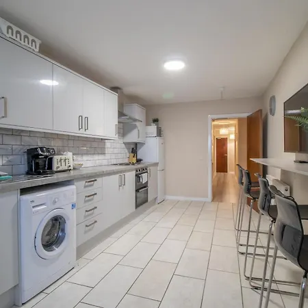 Appartement Gem Main Door Parking - Pass The Keys *