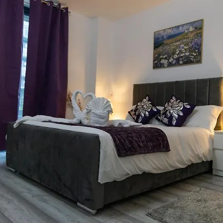 Meadowside Quay 2br Luxurious