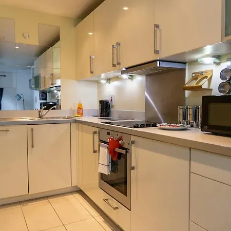 Meadowside Quay 2br Luxurious * Glasgow