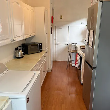 Glades House Guest house 4*