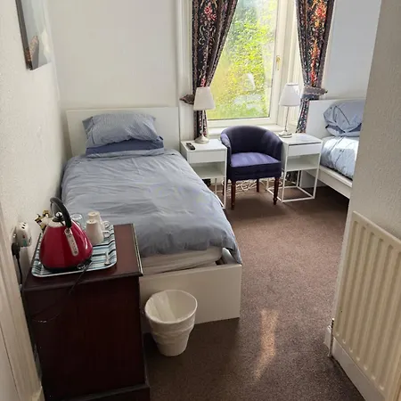 Guest house Glades House Glasgow