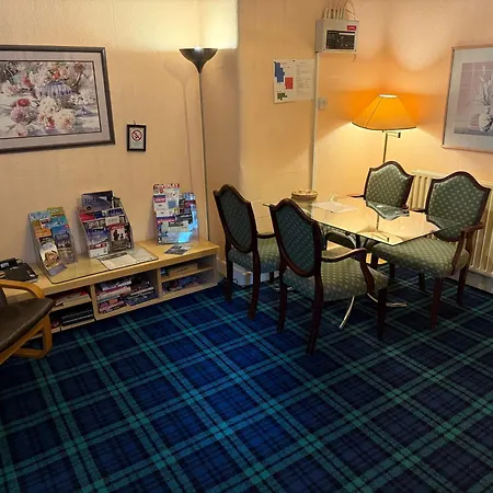 Glades House Guest house